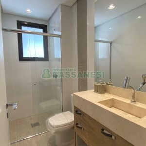 Apartamento com 284m², 3 dormitórios, 2 vagas, no bairro Vila Horn em Caxias do Sul para Comprar