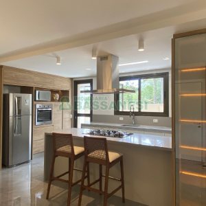 Apartamento com 284m², 3 dormitórios, 2 vagas, no bairro Vila Horn em Caxias do Sul para Comprar