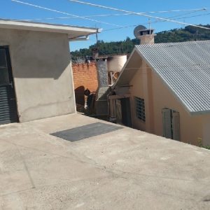 Casa com 100m², 3 dormitórios, no bairro Centro em São Marcos para Comprar