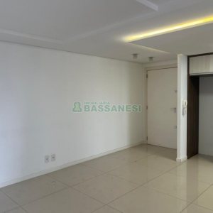Apto Mobiliado com 122m², 3 dormitórios, 2 vagas, no bairro Panazzolo em Caxias do Sul para Comprar