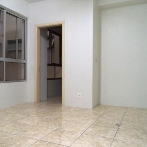 Sala com 41m², no bairro Centro em Caxias do Sul para Alugar