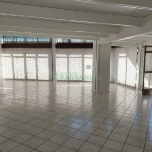 Loja com 164m², 1 vaga, no bairro Rio Branco em Caxias do Sul para Alugar