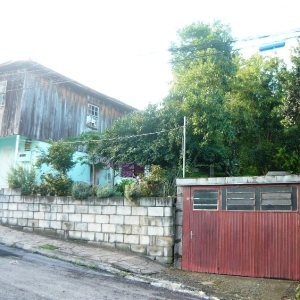 Casa com 100m², 3 dormitórios, 1 vaga, no bairro Marechal Floriano em Caxias do Sul para Comprar
