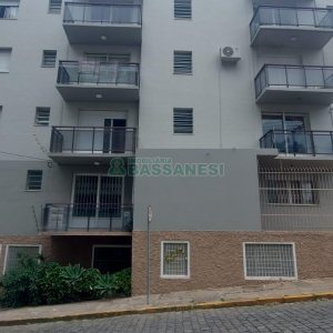Apartamento com 84m², 2 dormitórios, 2 vagas, no bairro Madureira em Caxias do Sul para Alugar