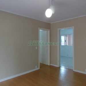 Apartamento com 84m², 2 dormitórios, 2 vagas, no bairro Madureira em Caxias do Sul para Alugar