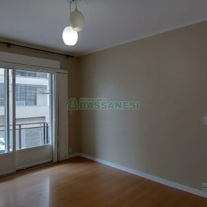 Apartamento com 84m², 2 dormitórios, 2 vagas, no bairro Madureira em Caxias do Sul para Alugar