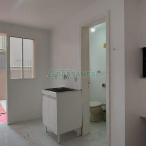 Apartamento com 84m², 2 dormitórios, 2 vagas, no bairro Madureira em Caxias do Sul para Alugar