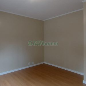 Apartamento com 84m², 2 dormitórios, 2 vagas, no bairro Madureira em Caxias do Sul para Alugar