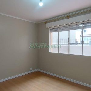 Apartamento com 84m², 2 dormitórios, 2 vagas, no bairro Madureira em Caxias do Sul para Alugar