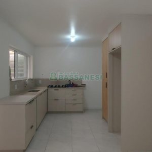 Apartamento com 84m², 2 dormitórios, 2 vagas, no bairro Madureira em Caxias do Sul para Alugar
