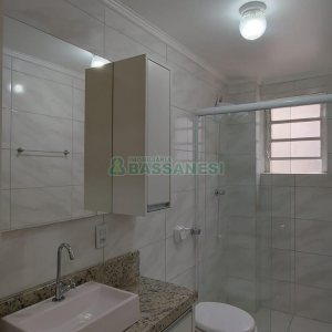 Apartamento com 84m², 2 dormitórios, 2 vagas, no bairro Madureira em Caxias do Sul para Alugar