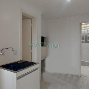 Apartamento com 84m², 2 dormitórios, 2 vagas, no bairro Madureira em Caxias do Sul para Alugar