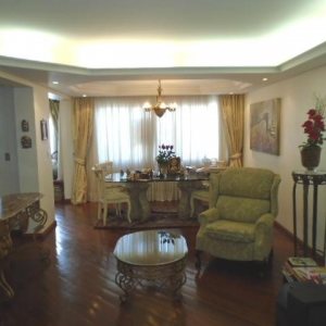 Apartamento com 205m², 3 dormitórios, 2 vagas, no bairro Centro em Caxias do Sul para Alugar