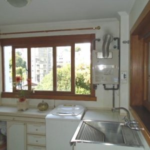 Apartamento com 205m², 3 dormitórios, 2 vagas, no bairro Centro em Caxias do Sul para Alugar