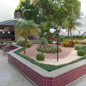 Apartamento com 205m², 3 dormitórios, 2 vagas, no bairro Centro em Caxias do Sul para Alugar