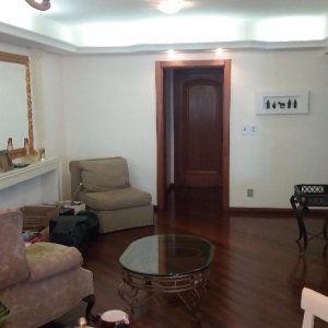 Apartamento com 205m², 3 dormitórios, 2 vagas, no bairro Centro em Caxias do Sul para Alugar