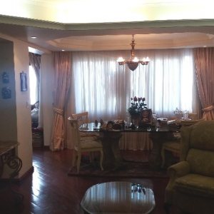 Apartamento com 205m², 3 dormitórios, 2 vagas, no bairro Centro em Caxias do Sul para Alugar