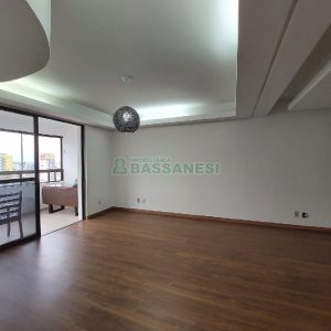 Apartamento com 100m², 2 dormitórios, 1 vaga, no bairro Madureira em Caxias do Sul para Comprar