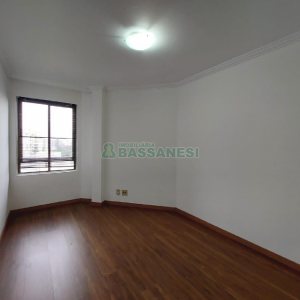 Apartamento com 100m², 2 dormitórios, 1 vaga, no bairro Madureira em Caxias do Sul para Comprar