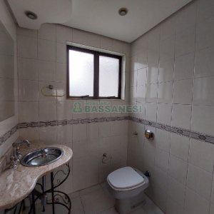 Apartamento com 100m², 2 dormitórios, 1 vaga, no bairro Madureira em Caxias do Sul para Comprar