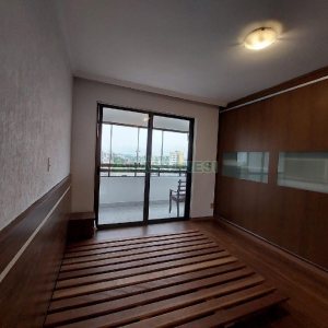 Apartamento com 100m², 2 dormitórios, 1 vaga, no bairro Madureira em Caxias do Sul para Comprar