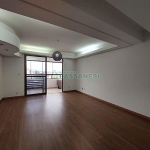 Apartamento com 100m², 2 dormitórios, 1 vaga, no bairro Madureira em Caxias do Sul para Comprar