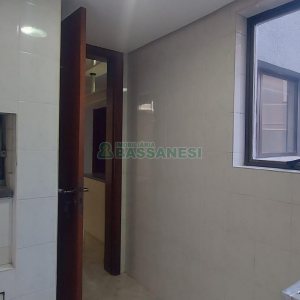 Apartamento com 100m², 2 dormitórios, 1 vaga, no bairro Madureira em Caxias do Sul para Alugar ou Comprar