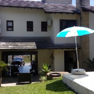 Casa com 220m², 3 dormitórios, 2 vagas, no bairro São Luiz em Caxias do Sul para Comprar