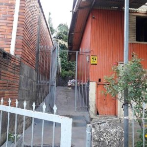 Casa com 29m², 2 dormitórios, 1 vaga, no bairro Diamantino em Caxias do Sul para Comprar