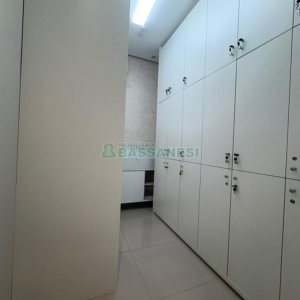 Sala com 270m², 4 vagas, no bairro Panazzolo em Caxias do Sul para Alugar ou Comprar