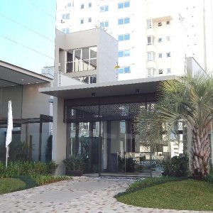 Sala com 270m², 4 vagas, no bairro Panazzolo em Caxias do Sul para Comprar