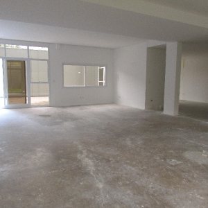 Sala com 270m², 4 vagas, no bairro Panazzolo em Caxias do Sul para Comprar