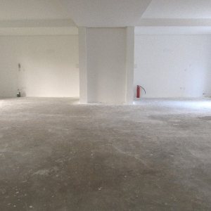 Sala com 270m², 4 vagas, no bairro Panazzolo em Caxias do Sul para Comprar