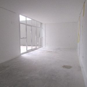 Sala com 270m², 4 vagas, no bairro Panazzolo em Caxias do Sul para Comprar