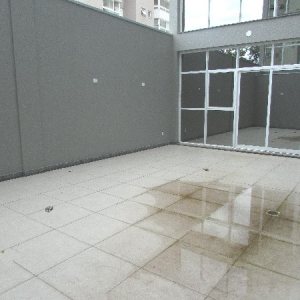 Sala com 270m², 4 vagas, no bairro Panazzolo em Caxias do Sul para Comprar