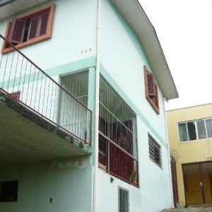 Casa com 136m², 4 dormitórios, 1 vaga, no bairro Santa Catarina em Caxias do Sul para Comprar