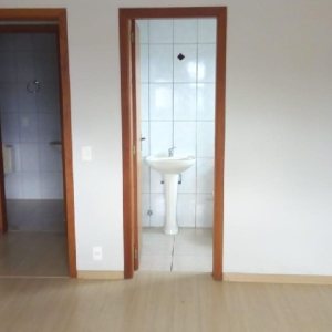 Apartamento com 80m², 2 dormitórios, 2 vagas, no bairro Ana Rech em Caxias do Sul para Comprar