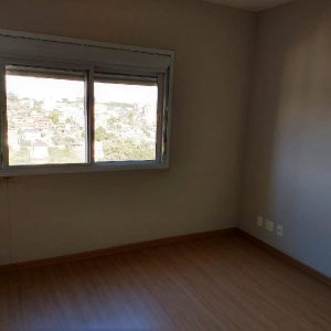 Apartamento com 81m², 2 dormitórios, 2 vagas, no bairro Ana Rech em Caxias do Sul para Comprar