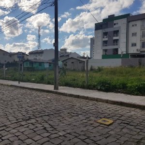 Terreno com 360m², no bairro Morada dos Alpes em Caxias do Sul para Comprar