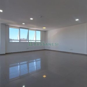 Sala com 41m², 1 vaga, no bairro Centro em Caxias do Sul para Comprar