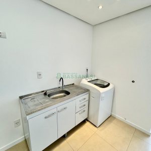 Kitinete com 32m², 1 dormitório, no bairro Petrópolis em Caxias do Sul para Alugar