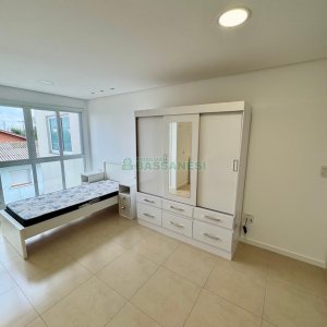 Kitinete com 32m², 1 dormitório, no bairro Petrópolis em Caxias do Sul para Alugar