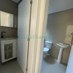 Loja com 128m², 2 vagas, no bairro São Pelegrino em Caxias do Sul para Alugar ou Comprar