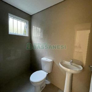 Loja com 128m², 2 vagas, no bairro São Pelegrino em Caxias do Sul para Alugar ou Comprar