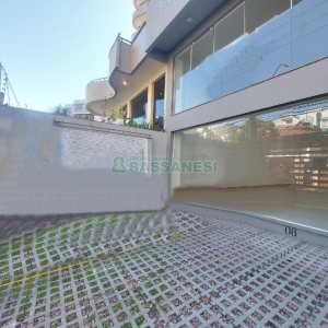 Loja com 128m², 2 vagas, no bairro São Pelegrino em Caxias do Sul para Alugar ou Comprar