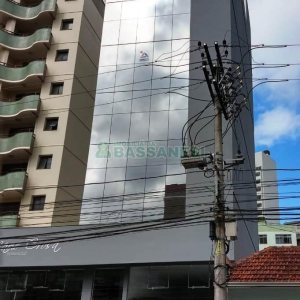 Loja com 128m², 2 vagas, no bairro São Pelegrino em Caxias do Sul para Alugar ou Comprar