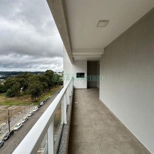 Apartamento com 113m², 3 dormitórios, 2 vagas, no bairro Madureira em Caxias do Sul para Comprar