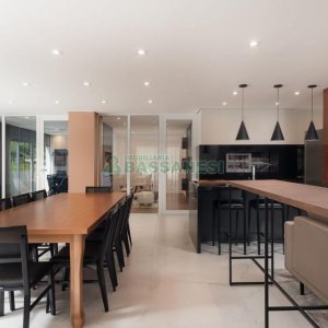 Apartamento com 113m², 3 dormitórios, 2 vagas, no bairro Madureira em Caxias do Sul para Comprar