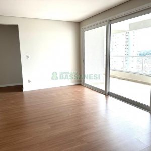Apartamento com 113m², 3 dormitórios, 2 vagas, no bairro Madureira em Caxias do Sul para Comprar
