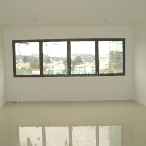 Sala com 34m², no bairro Pio X em Caxias do Sul para Comprar